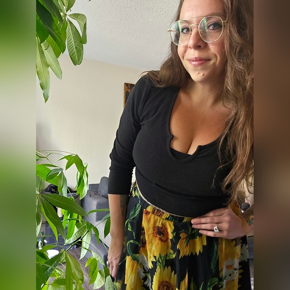 Meet your Posher, Mira - Picture 1 of 1